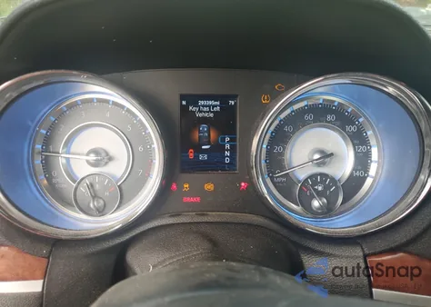 2014 Chrysler 300 z USA, uszkodzony, nr VIN 2C3CCARG6EH384559